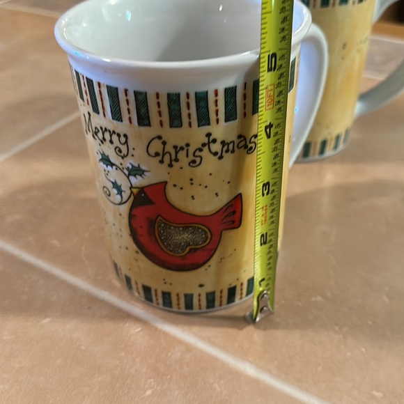 3 Christmas Mugs - Picture 5 of 9